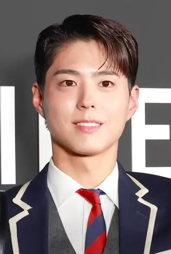 Park Bo-gum 박보검 at a Celine event in November 2024 4.png