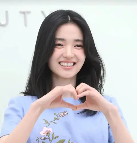 Kim Tae-ri in April 2026 - 04.jpg