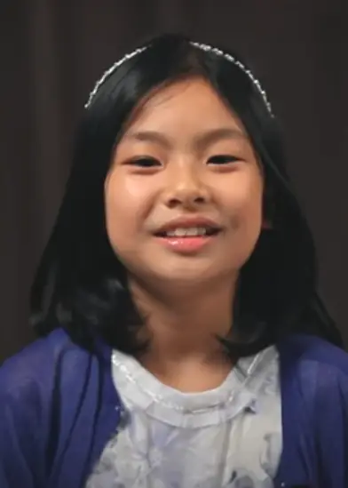 Kim Su-an promoting Train to Busan, May 2016.png