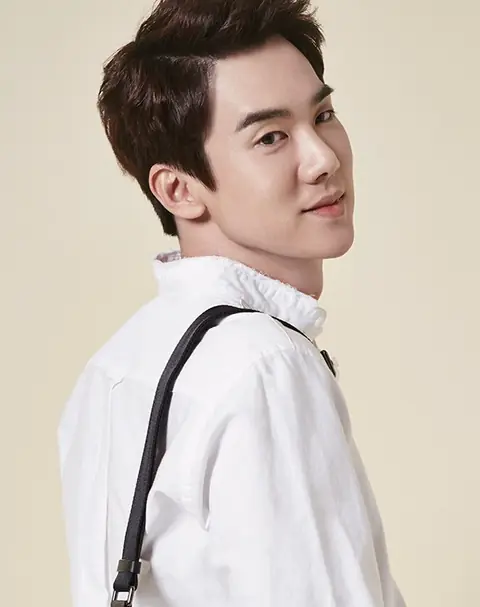 Yoo Yeon-seok - Bean Pole catalogue 2015 Spring-Summer 03.jpg