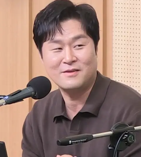 Yoon Kyung-ho 윤경호 in 2022.png