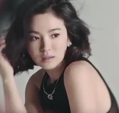 (Marie Claire Korea) THE Princess with Song Hye Kyo (4).jpg
