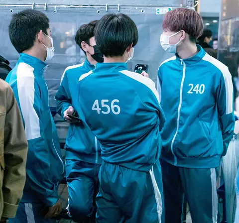 Squid Game player cosplay, Shibuya Halloween 2021 (October 31) (cropped).jpg