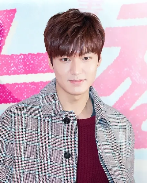 140120 Minho Lee c.jpg