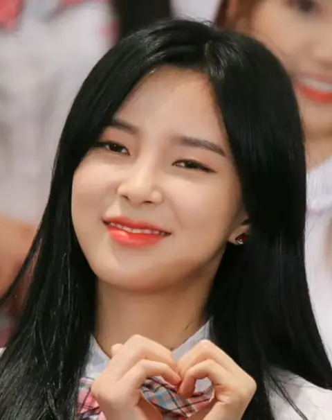 Shin Su-hyun on Produce 48.jpg