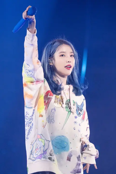 IU in "Love Poem" Concert in Seoul on 23rd November 2019.jpg