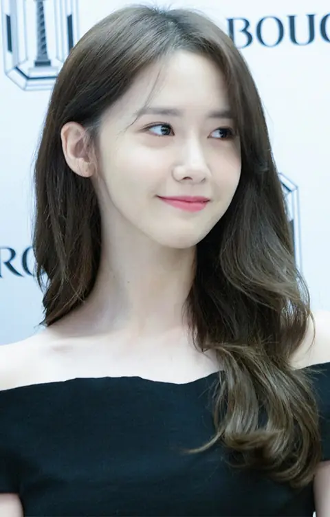 Im Yoon-ah at a Bucheron event in November 2016 (cropped).jpg