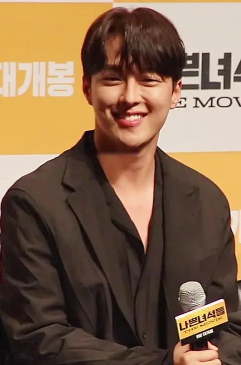 190729 마동석x김상중x김아중x장기용, 시작 인사 & 배역 소개 ('나쁜녀석들 더무비' 제작보고회).jpg
