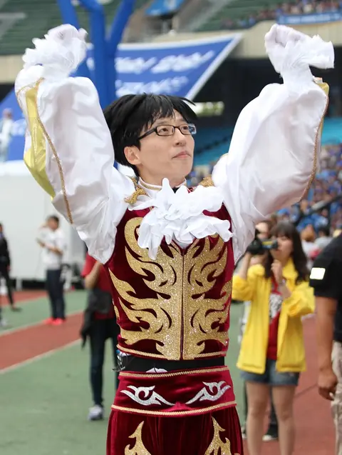 Yoo Jae-suk in September 2013 01.jpg