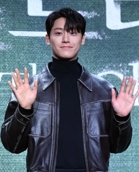 Lee Do-hyun 임동현 2022.jpg