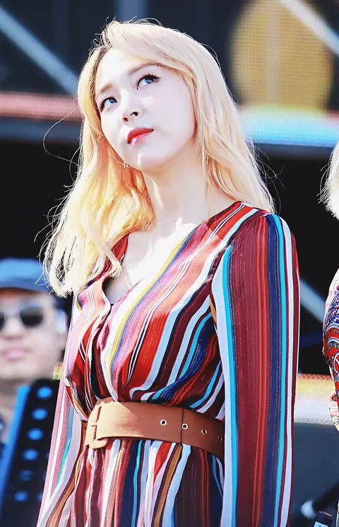 180519 문별 04 (cropped).jpg