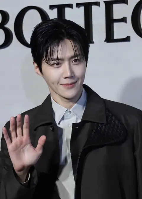Kim Seon-ho Bottega 2026 A.jpg