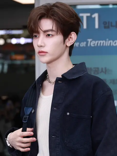 Zhang Hao at Incheon Airport - May 2025 - 2.png