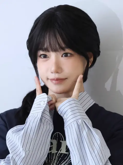 082125 Jo Yuri for Maradi Mercredi photo call 05.png