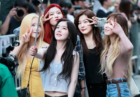 170714 레드벨벳 뮤직뱅크 출근길.jpg