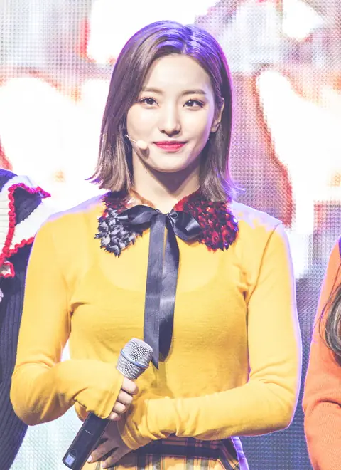 20181012 프로미스나인 경기 과학기술대학교 축제 (5).jpg