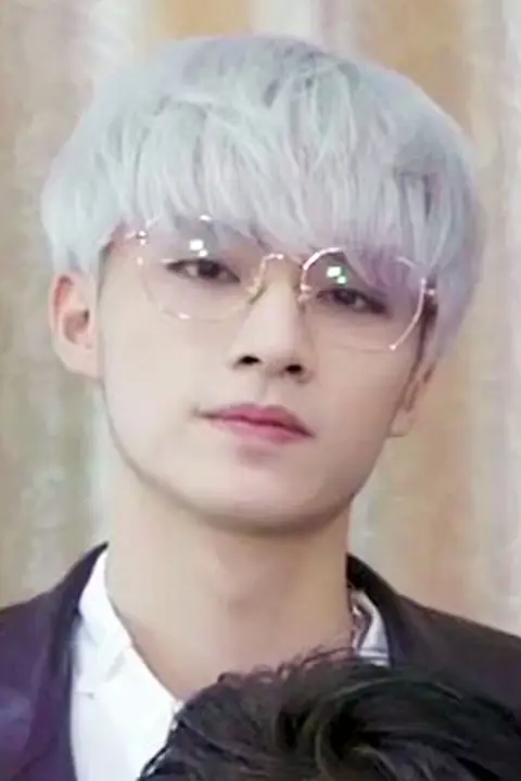 Xiaojun during fanmeeting in December 2019 01.jpg