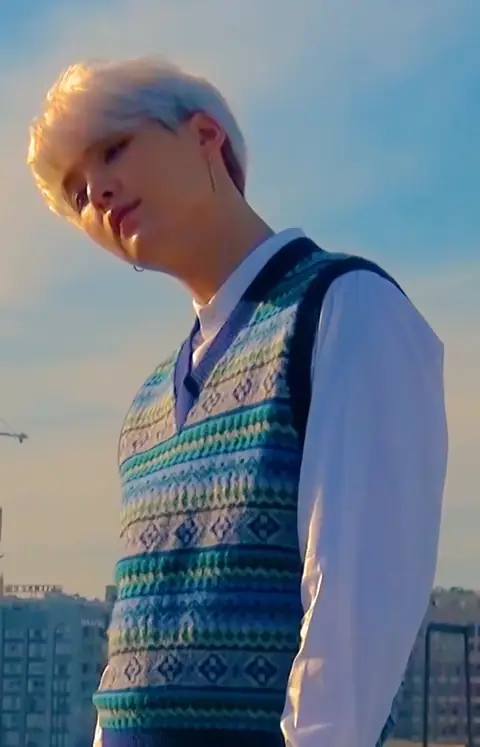 112017 Suga (BTS) Dispatch Photo Shoot LA (2).png