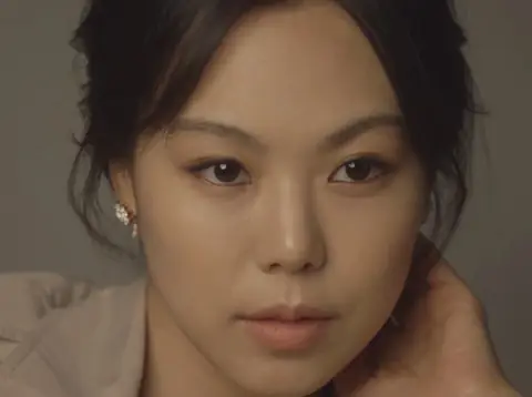 Marie Claire Korea My Choice Kim Min-hee by Folli Follie 22 seconds.jpg
