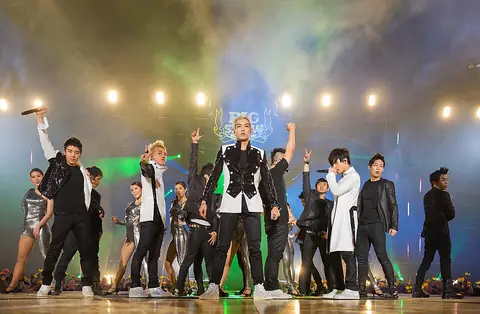 Big Bang (South Korean band).jpg