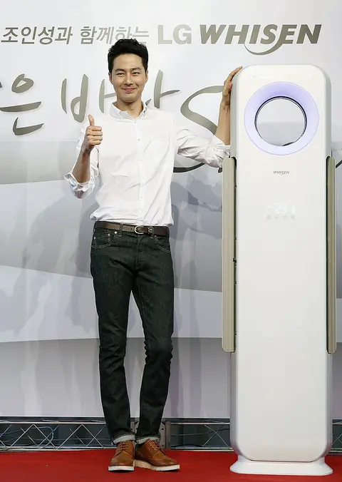 조인성, LG 휘센 1일 바람 캐스터 변신(1).jpg