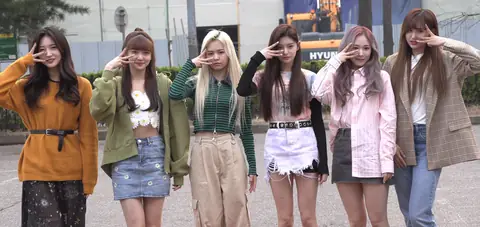 Everglow at Music Bank on April 12, 2019.png