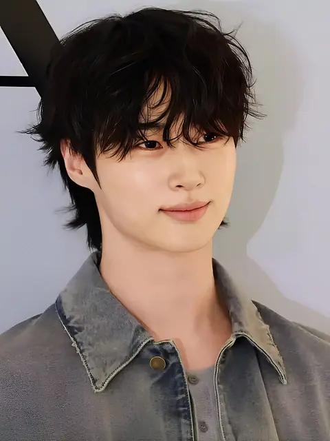 Byeon Woo-seok at PRADA Photo Call in 2025 02.jpg