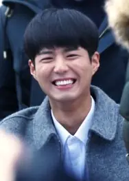 Hyeri dan Park Bo-gum, bintang drama seri Reply 1988 (tvN, 2016) yang mencatatkan pemeringkatan pemirsa tertinggi secara nasional sebesar 18.8% membuatnya menjadi drama dengan peringkat tertinggi dalam sejarah pertelevisian kabel Korea