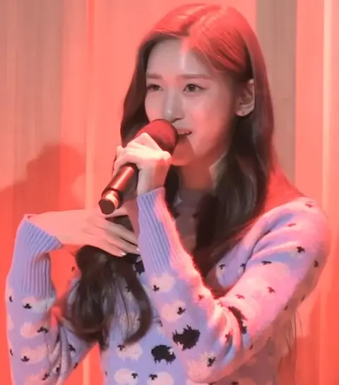 IVE Leeseo in December 2021.jpg