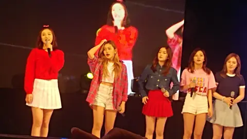 Red Velvet in Myongji University Festival 08.jpg