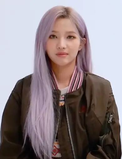 jeon soyeon