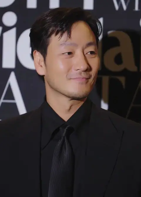 20221012 Park Hae-soo (박해수) BIFF Asia Star Awards (1) cropped.jpg