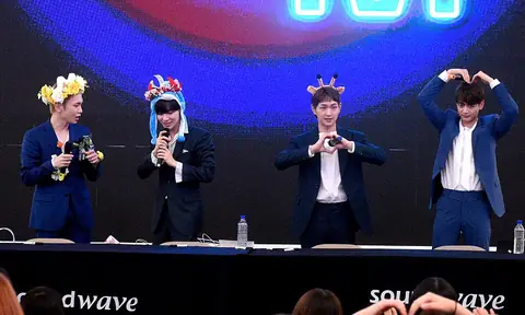 180629 SHINee 스타필드 고양 팬싸인회 1.jpg