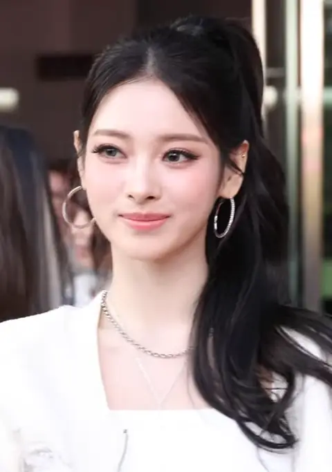 미야오, 틱톡 어워즈 코리아 MEOVV (cropped).png