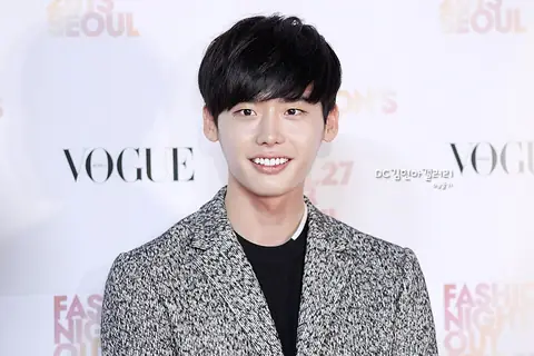 Lee Jong-suk at the 2013 Vogue Fashion's Night Out03.jpg
