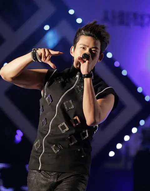 Taecyeon in July 2011.jpg
