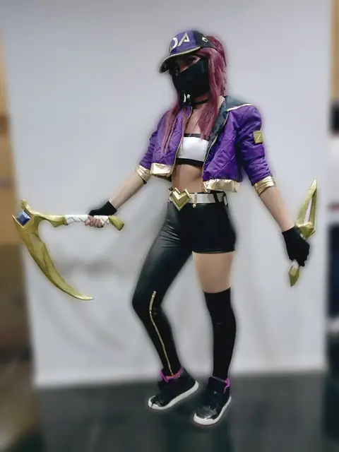 Akali cosplay League of Legends.jpg