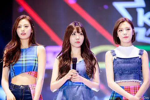 150802 오렌지캬라멜 01.jpg