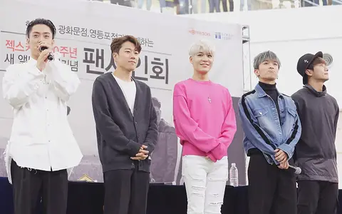170504 젝스키스 팬사인회 은지원 이재진 김재덕 강성훈 장수원 47.jpg