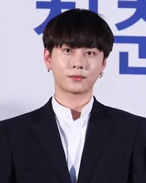 Yong Jun-hyung 2018-05-30.jpg