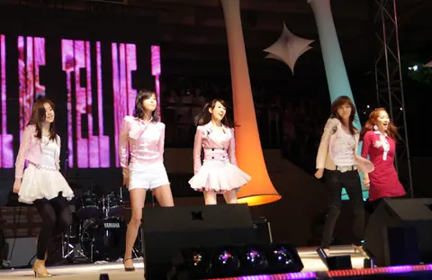 Wonder Girls-HallaUniv.jpg