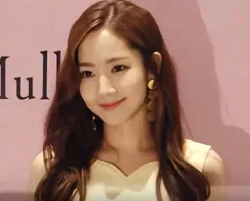 Mulberry 포토행사 박민영.jpg