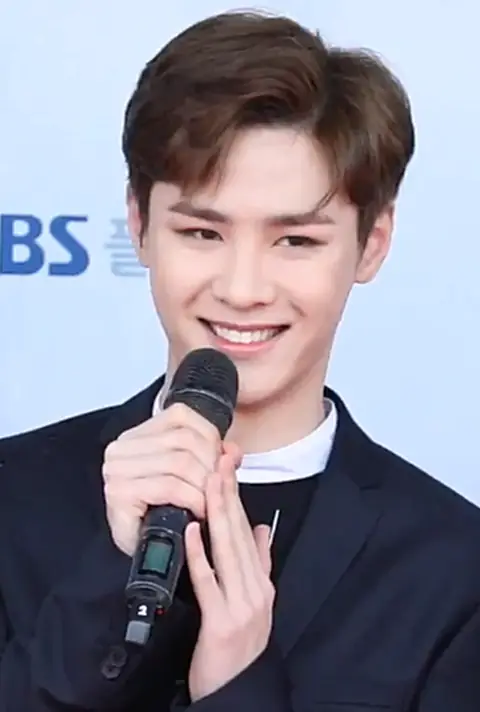 Qian Kun at 24th Dream Concert 03.png