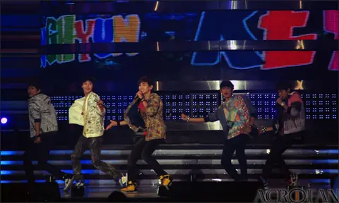 SHINee from acrofan (2).jpg