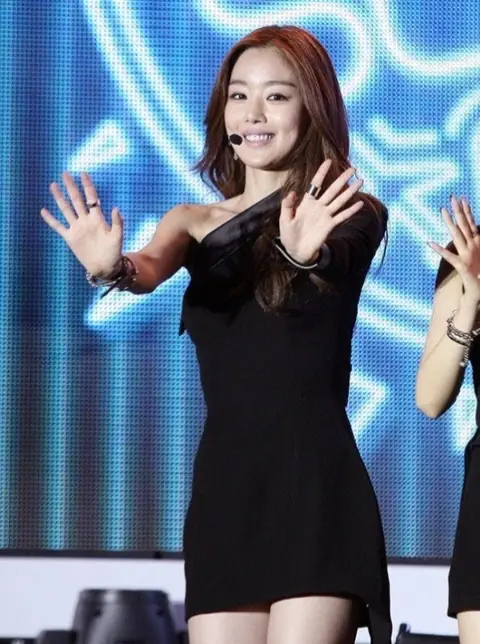 SECRET Han Sunhwa 140811 02.jpg