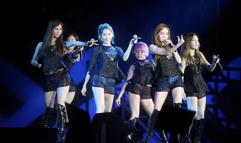Girls' Generation 2012.jpg