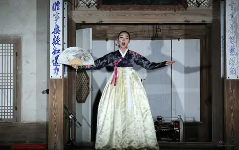 Pansori performance at the Changdeokgung Palace in Seoul, 2013.