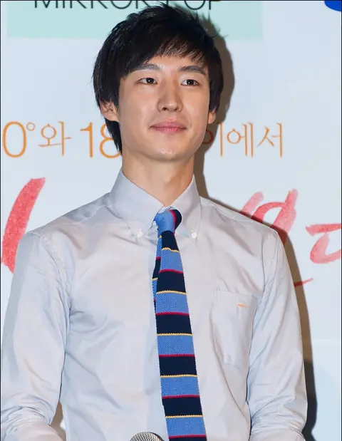 Lee Je-hun from acrofan.jpg