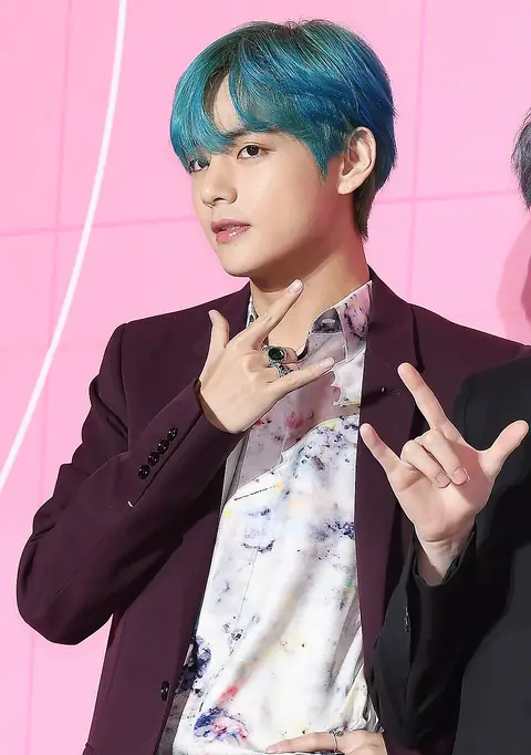190417 V at the Map of the Soul Persona press conference.jpg
