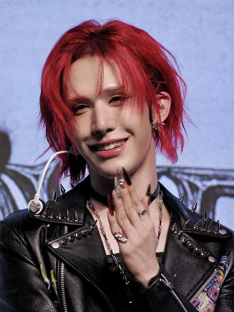 XLOV UXLXVE SHOWCASE WUMUTI.jpg